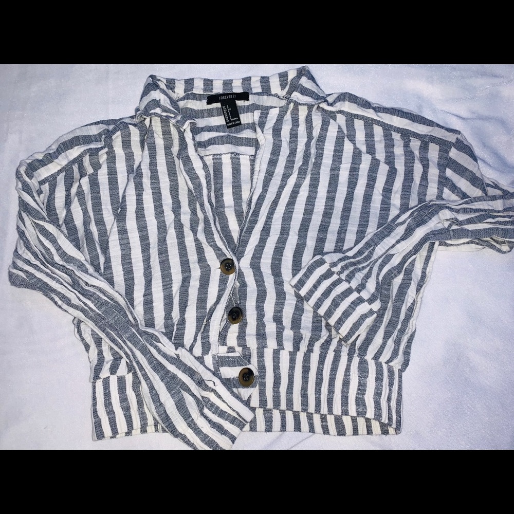 Forever 21 cropped button long sleeve